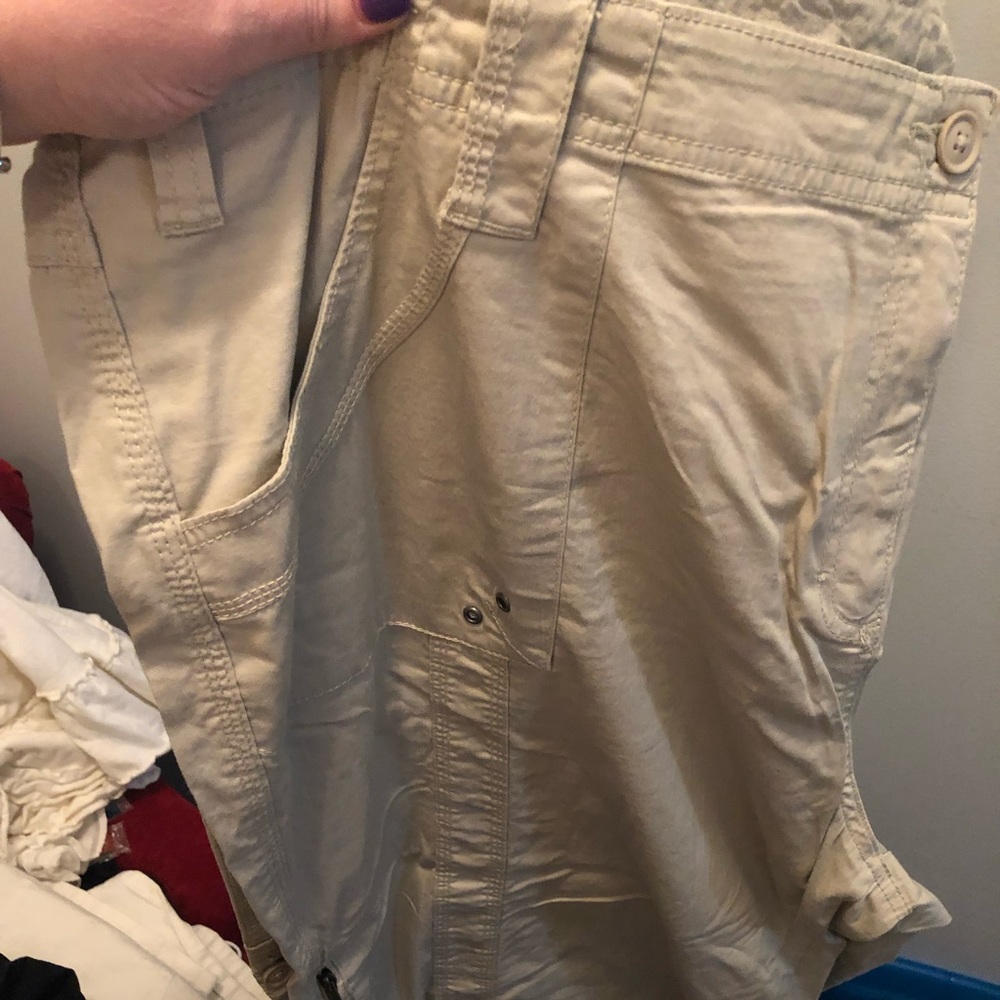 Capri pants